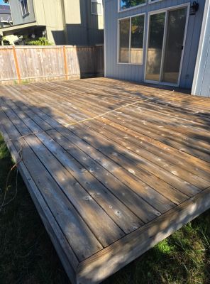 Before & After Deck Staining in Portland, OR (5)