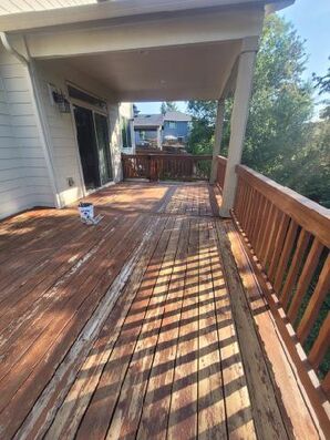 Before and After Deck Painting Services in Vancouver, WA (1)
