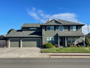 Before & After House Painting in Fairview, OR (2)