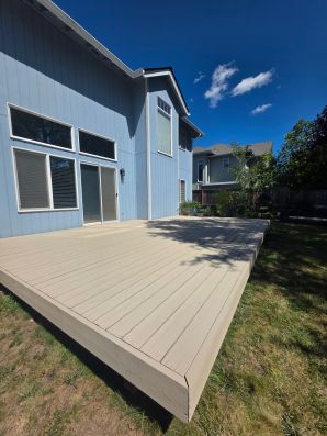 Before & After Deck Staining in Portland, OR (2)
